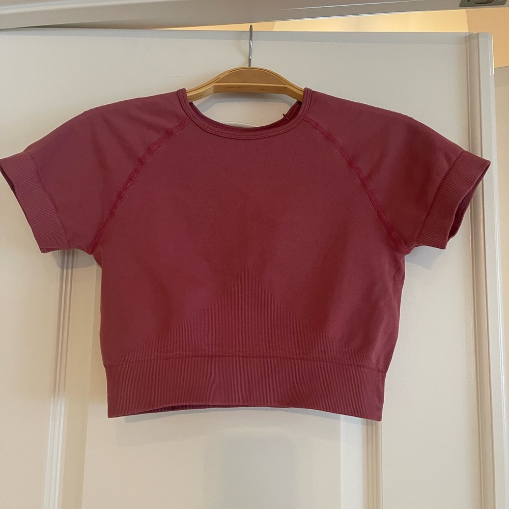Women's Crop Top T-Shirt - Wine Pink
